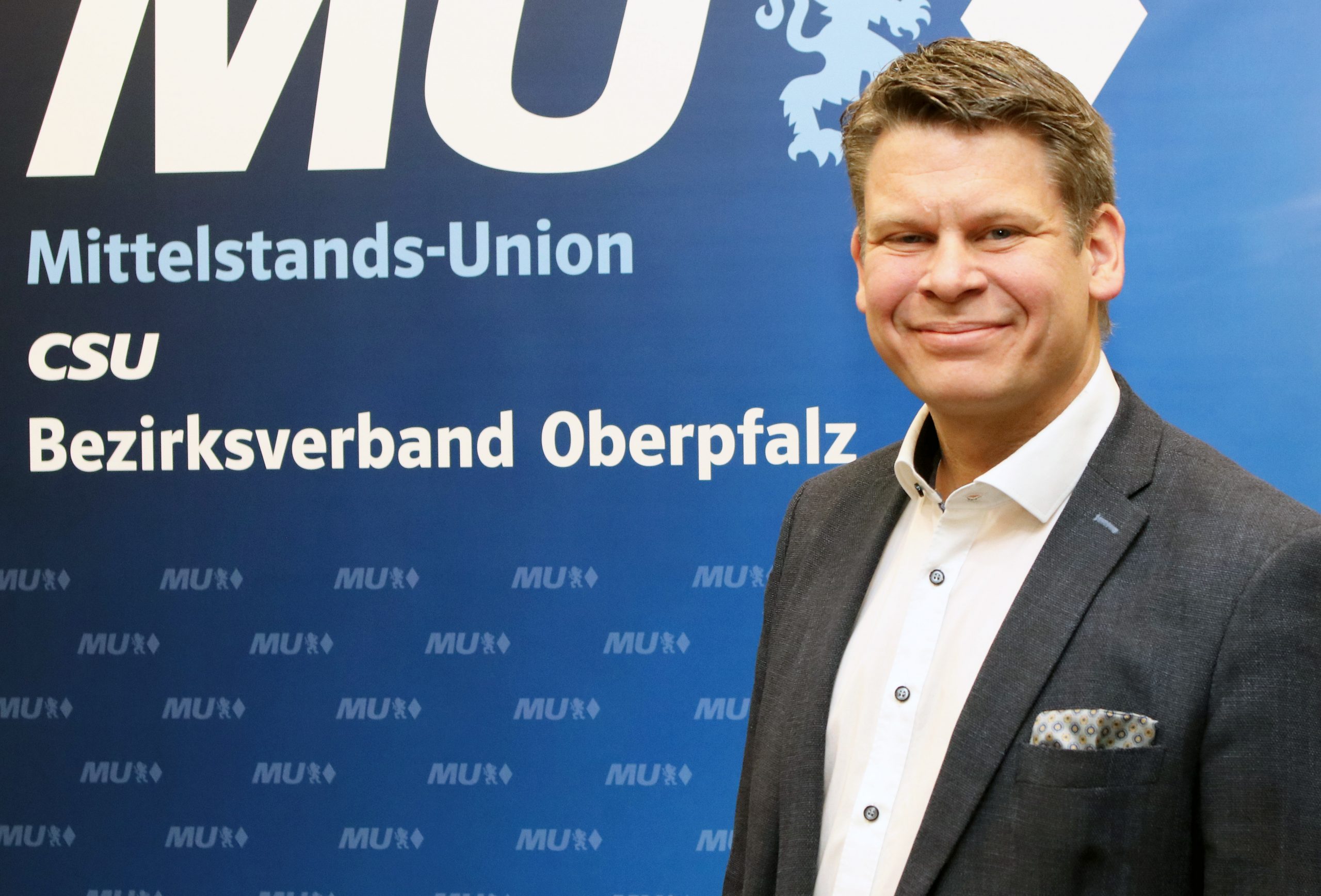 MU-Bezirksvorsitzender Benjamin Zeitler begrüßt die kostenfreie Meisterausbildung in Bayern.